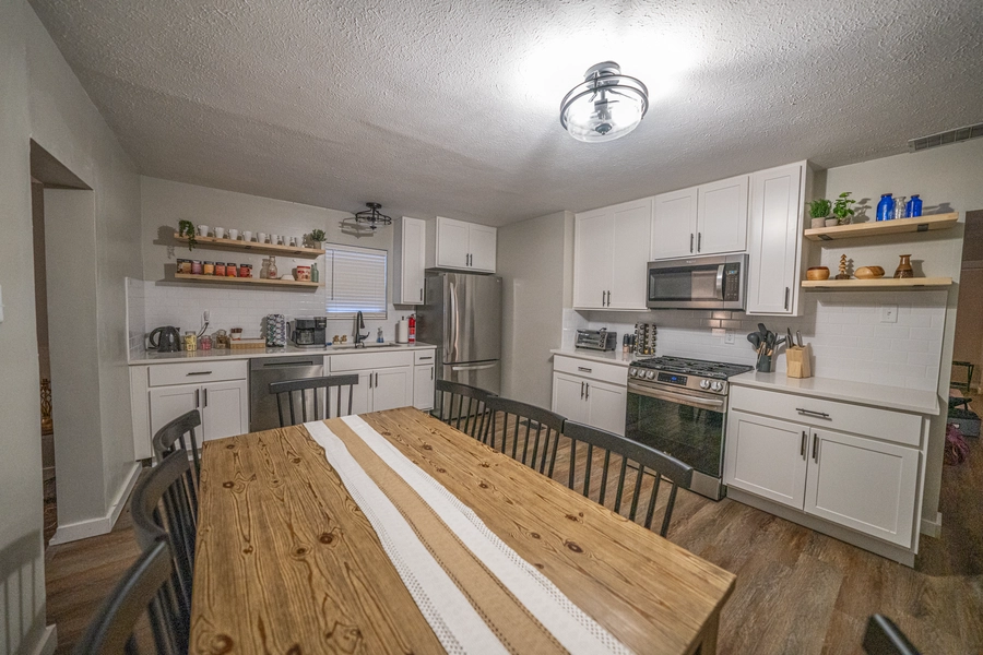401 Hamilton