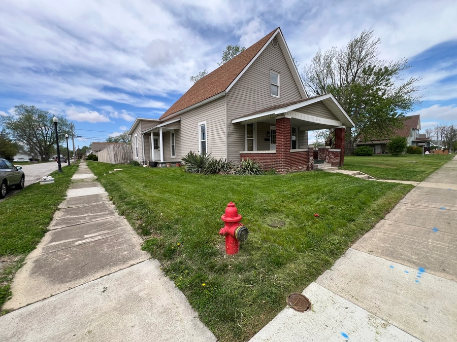 600 N Anderson